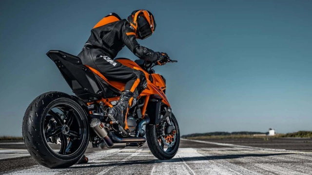 Ktm 1390 super duke r evo 2024 đã chính thức có giá bán sau khi được ra mắt không lâu - 8