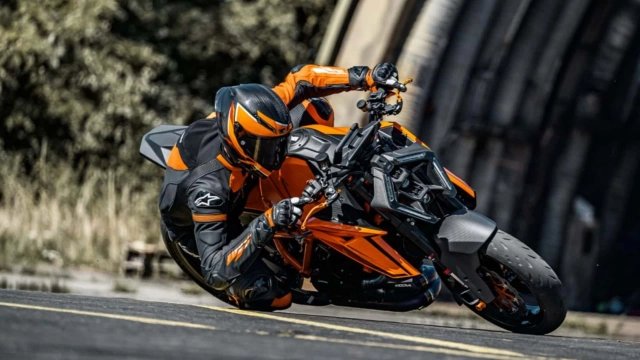 Ktm 1390 super duke r evo 2024 đã chính thức có giá bán sau khi được ra mắt không lâu - 9