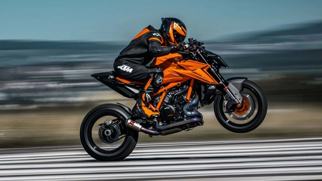 Ktm 1390 super duke r evo 2024 đã chính thức có giá bán sau khi được ra mắt không lâu - 10