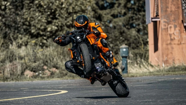 Ktm 1390 super duke r evo 2024 đã chính thức có giá bán sau khi được ra mắt không lâu - 11