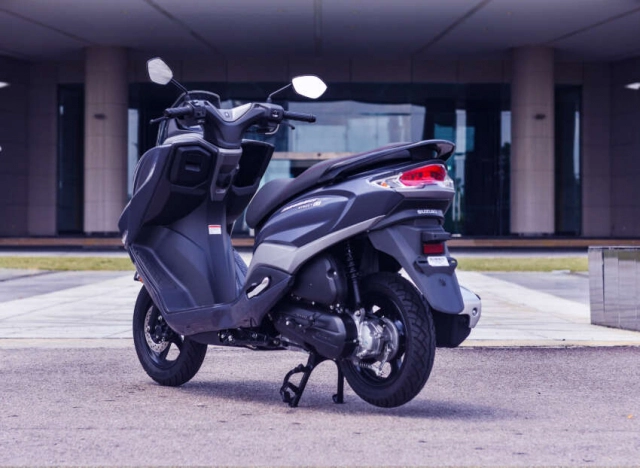 Burgman 2024 được suzuki tung ra với giá bán ngang ngửa honda lead - 23