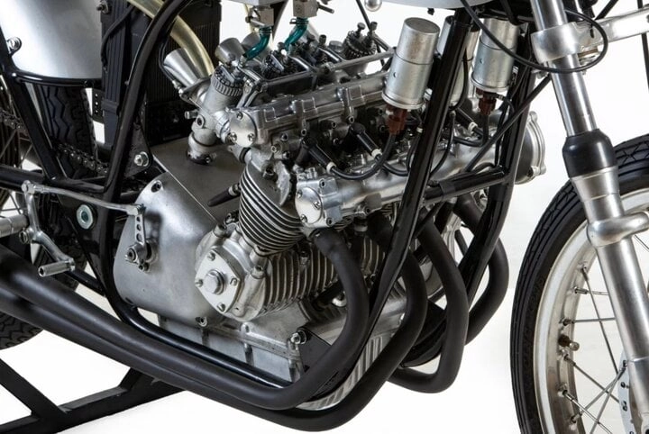 Ducati grand prix 59 năm tuổi giá đắt lên đến hơn 12 tỷ - 5
