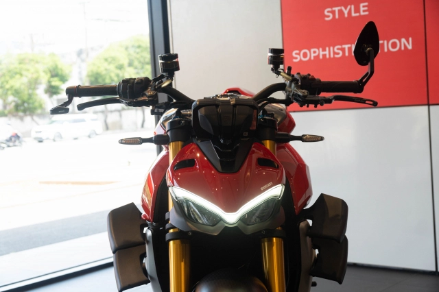Ducati streetfighter v4 s độ gần 2 tỷ đồng của biker việt sở hữu 4 chữ ký đắt giá - 4