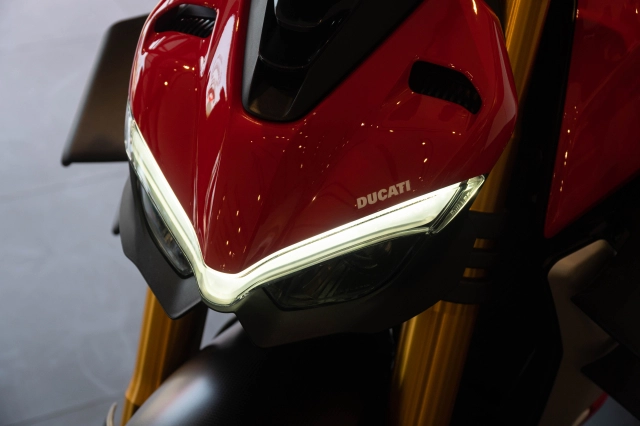 Ducati streetfighter v4 s độ gần 2 tỷ đồng của biker việt sở hữu 4 chữ ký đắt giá - 5