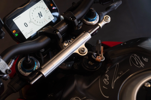 Ducati streetfighter v4 s độ gần 2 tỷ đồng của biker việt sở hữu 4 chữ ký đắt giá - 9