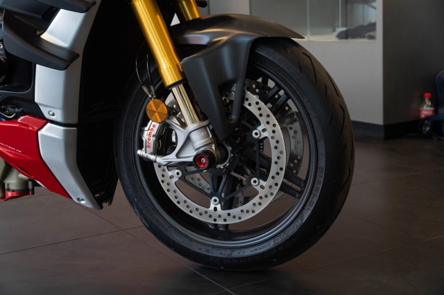 Ducati streetfighter v4 s độ gần 2 tỷ đồng của biker việt sở hữu 4 chữ ký đắt giá - 16