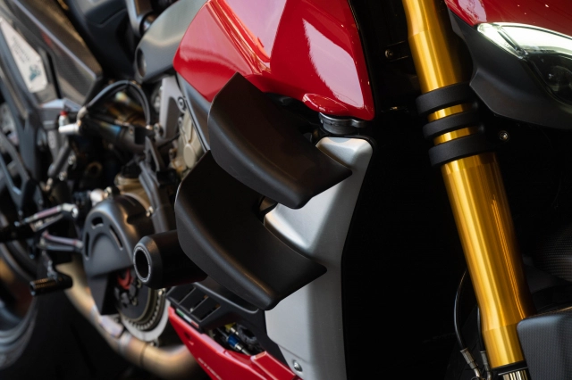 Ducati streetfighter v4 s độ gần 2 tỷ đồng của biker việt sở hữu 4 chữ ký đắt giá - 18