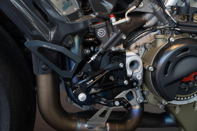 Ducati streetfighter v4 s độ gần 2 tỷ đồng của biker việt sở hữu 4 chữ ký đắt giá - 21