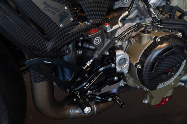 Ducati streetfighter v4 s độ gần 2 tỷ đồng của biker việt sở hữu 4 chữ ký đắt giá - 22