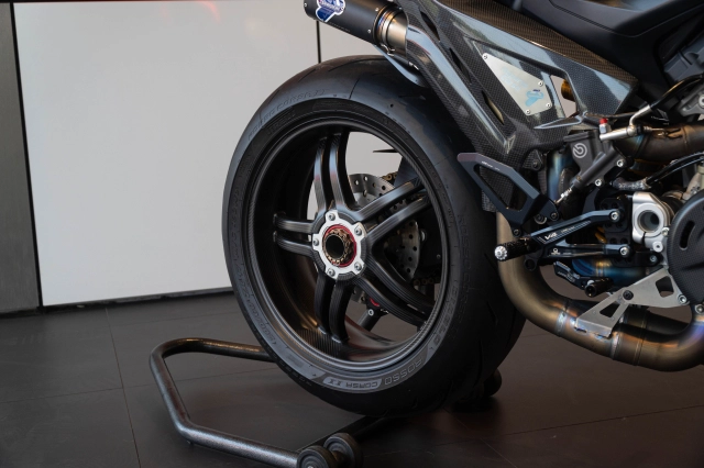 Ducati streetfighter v4 s độ gần 2 tỷ đồng của biker việt sở hữu 4 chữ ký đắt giá - 23