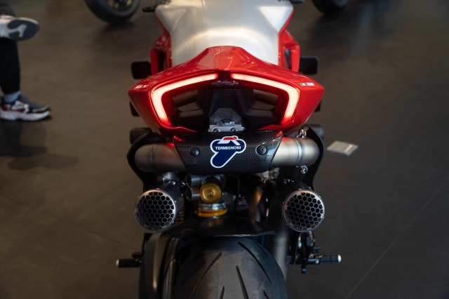Ducati streetfighter v4 s độ gần 2 tỷ đồng của biker việt sở hữu 4 chữ ký đắt giá - 28