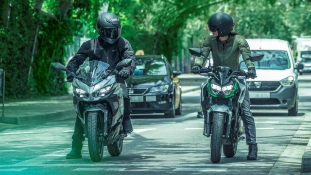 Kawasaki ninja e-1 và z e-1 chính thức ra mắt - 3