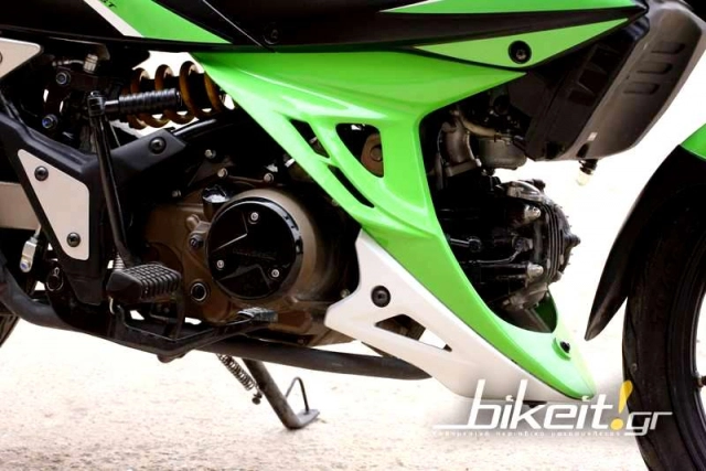 Kawasaki và mẫu xe số 125cc độc chiêu ngầu hơn hàng tá xe côn tay hiện nay - 1