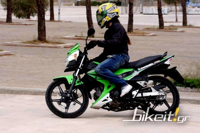 Kawasaki và mẫu xe số 125cc độc chiêu ngầu hơn hàng tá xe côn tay hiện nay - 21