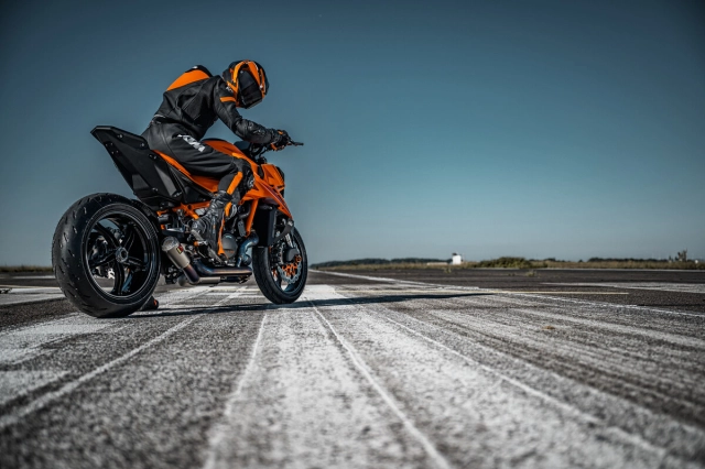 Liệu brabus và ktm có đang phát triển mẫu 1400r mới dựa trên super duke 1390 không - 5