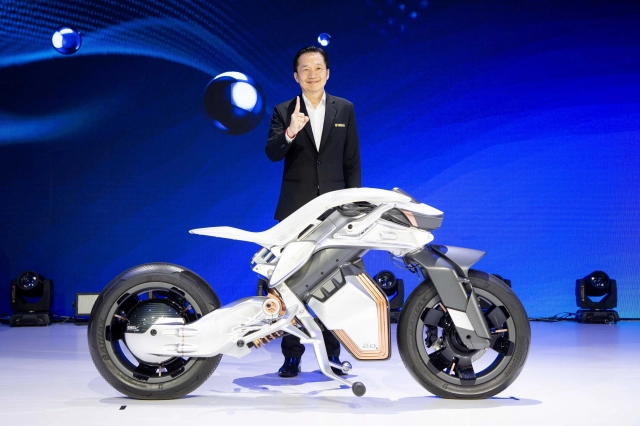 Lộ diện yamaha motoroid2 - nguyên mẫu xe thông minh tiên tiến nhất tại bangkok motor show 2024 - 1