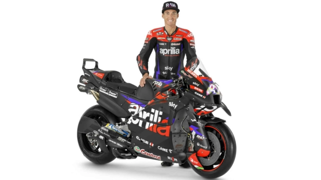 Mãn nhãn với chiếc xe đua aprilia rs-gp24 motogp - 5