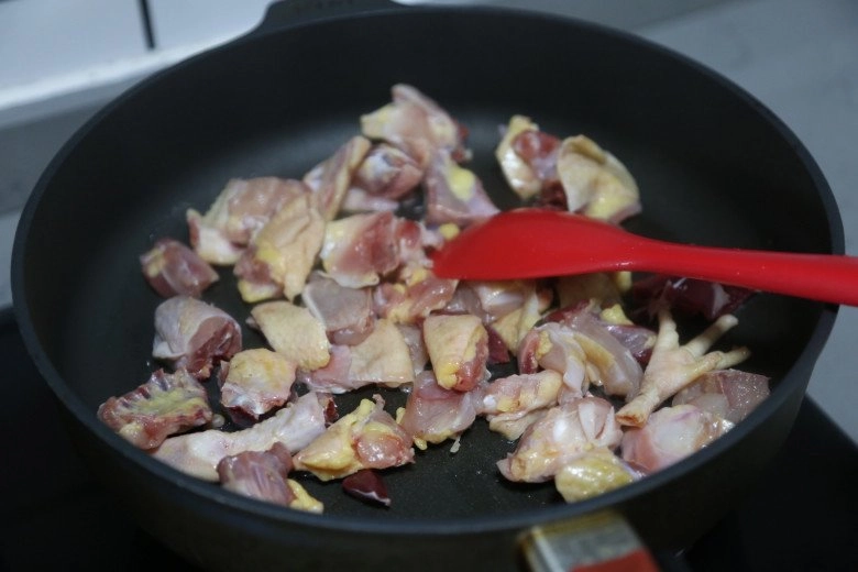Thịt gà kho không đã ngon thêm củ này vào tăng cường dinh dưỡng siêu bổ - 3
