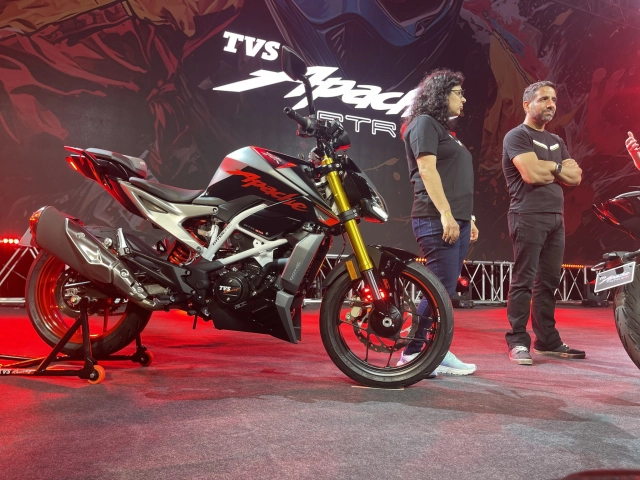 Tvs apache rtr 310 2023 ra mắt đối thủ của ktm 390 duke - 1