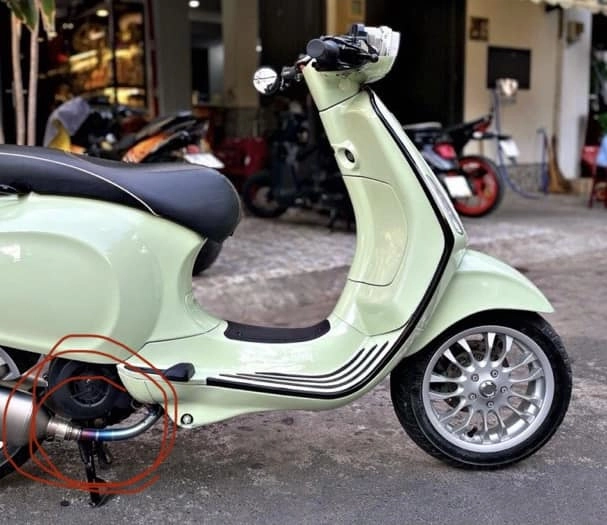 Vespa bị nhiều chị em phản ánh làm hư trang phục khiến khổ chủ ngậm ngùi xót xa - 7