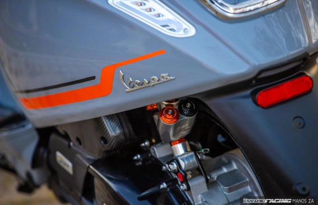Vespa sprint cường hóa lực thắng bằng dòng heo xuất hiện trong motogp - 14