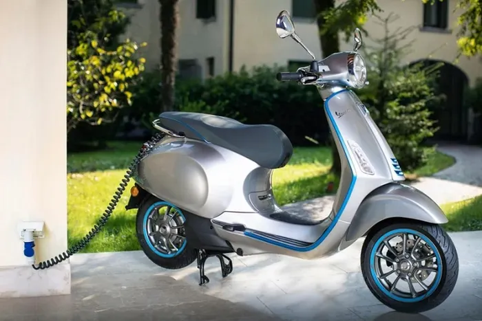 Xuất hiện vespa elettrica 2023 có giá ngang ô tô xuất hiện ở việt nam - 8