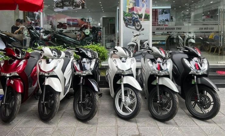 Giá honda sh125i nửa cuối tháng 72023 chênh từ 600 nghìn đồng - 9