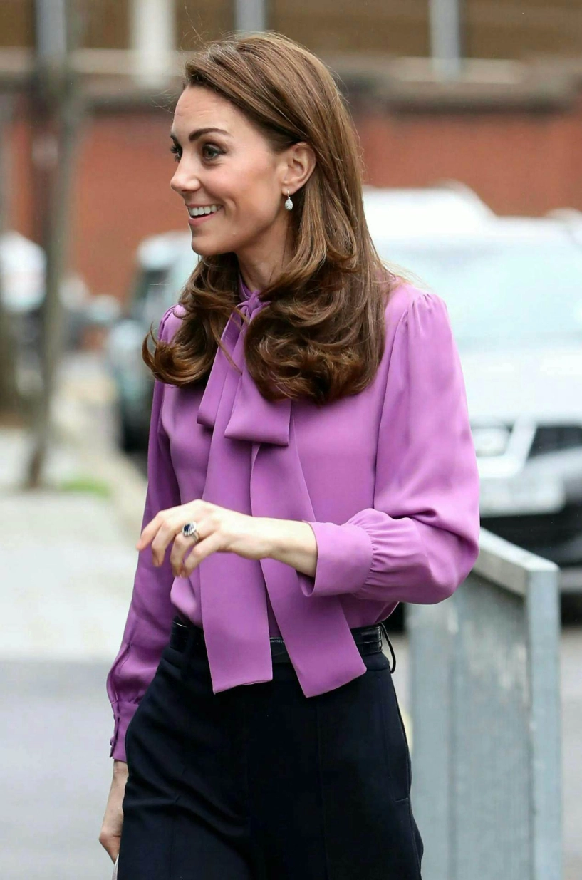 Kate middleton không bao giờ mặc màu gì - 2