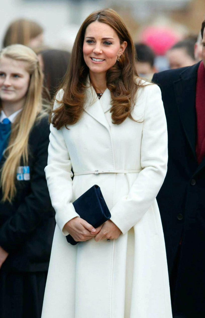 Kate middleton không bao giờ mặc màu gì - 5