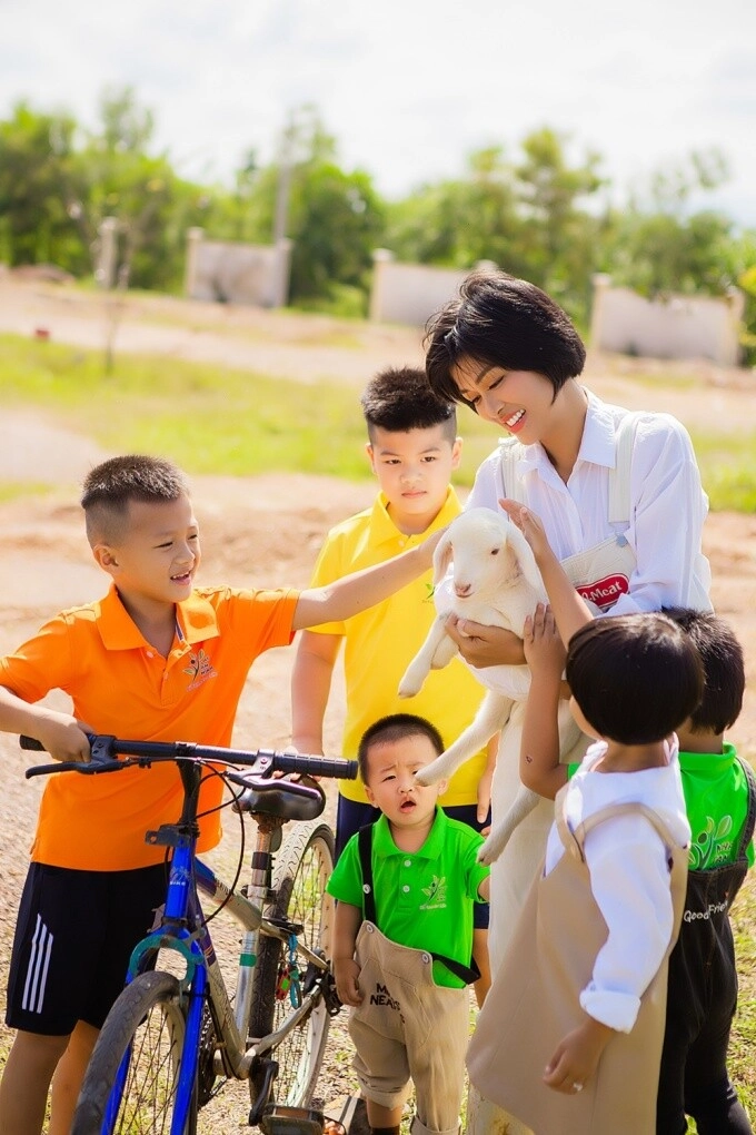 Hội mỹ nhân việt sau khi cạo trọc đầu có người từng 2 lần đăng quang hoa hậu nhan sắc hóa lạ khó nhận ra - 7