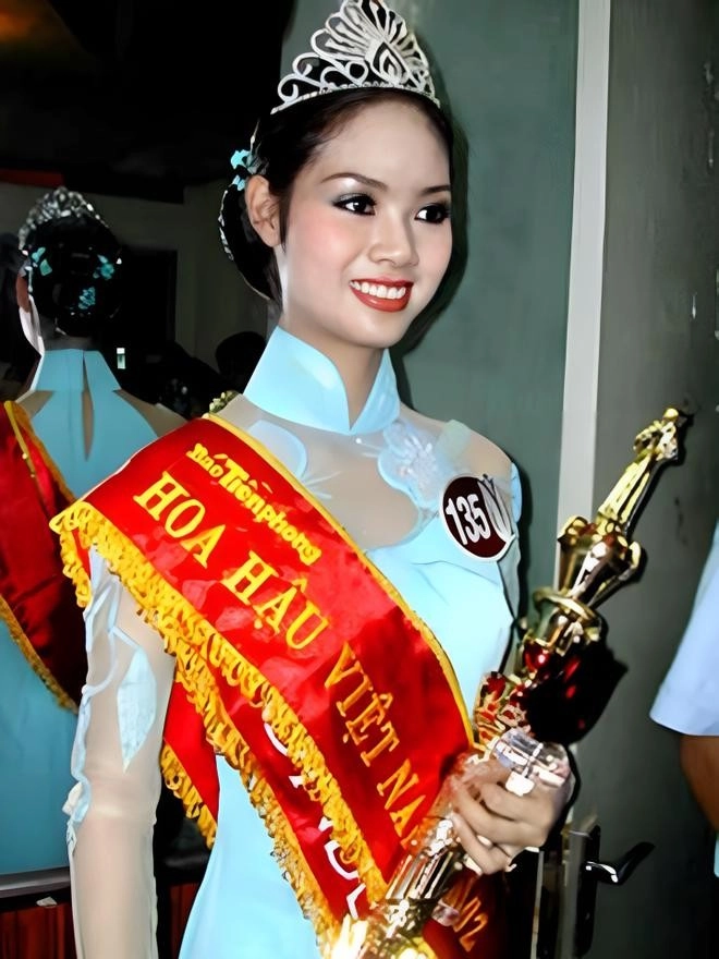 Mai phương - hoa hậu đầu tiên thi miss world giờ thế nào - 1