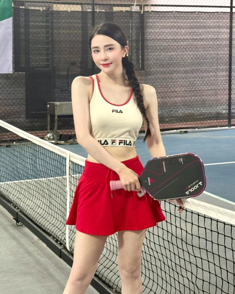 sàn diễn thời trang pickleball đại chiến váy siêu ngắn của các người đẹp - 7