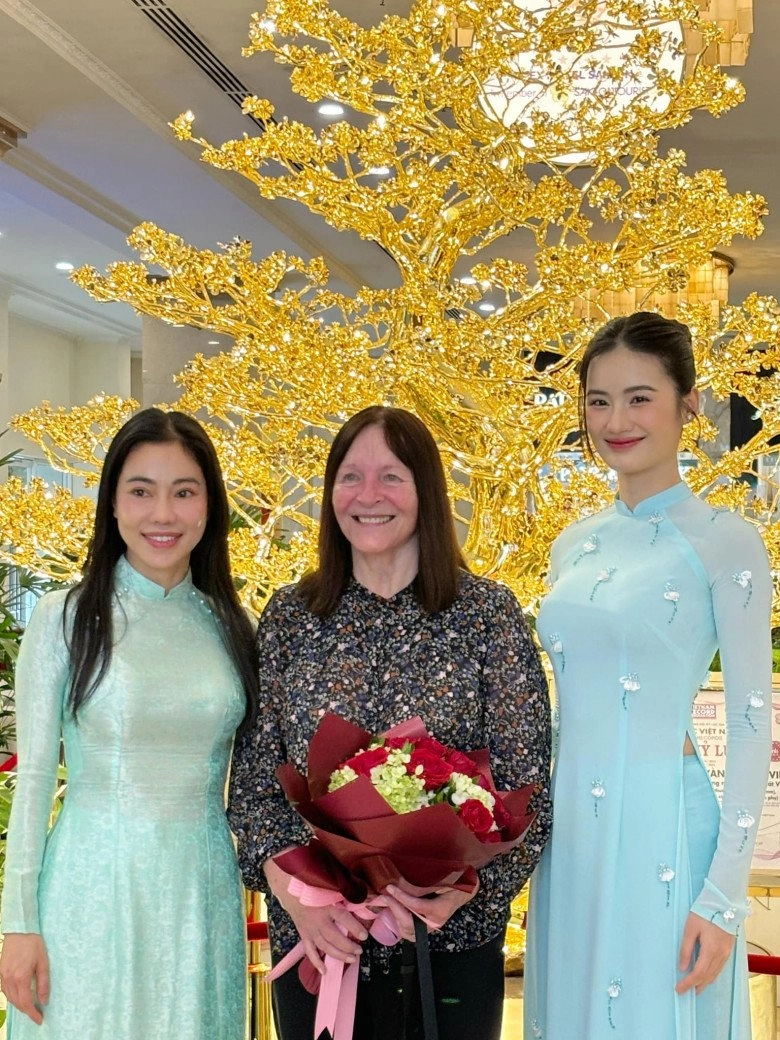 Ý nhi chưa xuất khẩu đã có lợi thế từ bà chủ miss world đường đến vương miện có dễ dàng hơn - 3