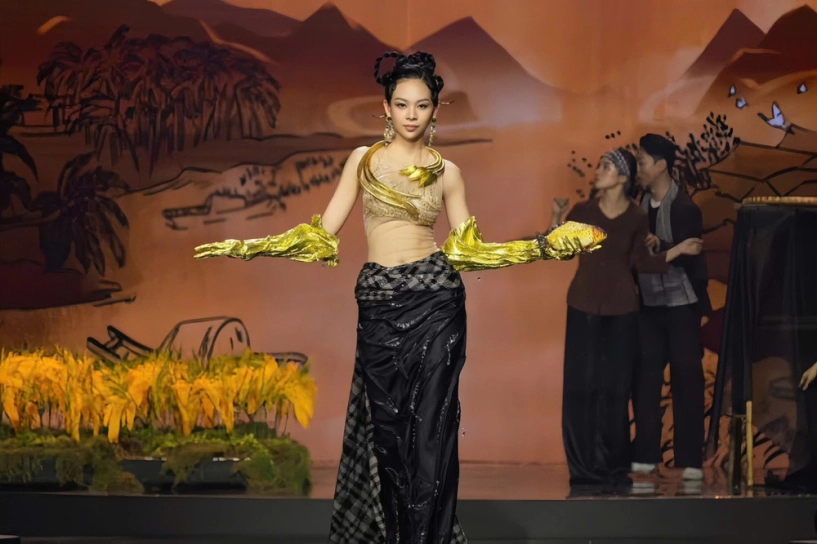 Hoa hậu kỳ duyên đu dây hóa thánh gióng ở miss universe vietnam - 5