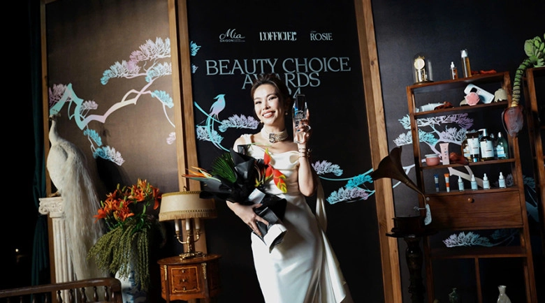 Bác sĩ bích na nhận giải thưởng tại lofficel beauty choice awards 2024 - 1