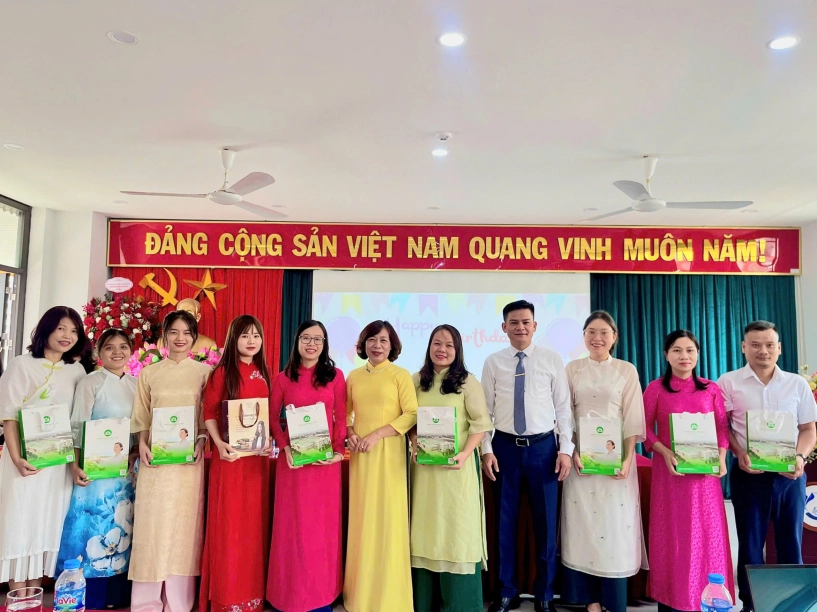 Bộ sản phẩm chăm sóc tóc và da của dược phẩm hoa linh được nhiều doanh nghiệp lớn tin chọn làm quà tặng cho nữ cbnv - 4