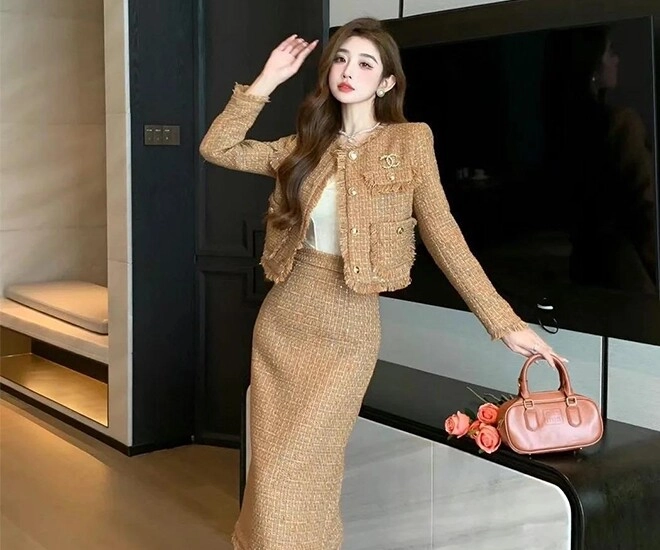 Bí quyết mặc áo khoác tweed không bị dừ đậm chất tiểu thư sang chảnh trẻ trung và cuốn hút - 1