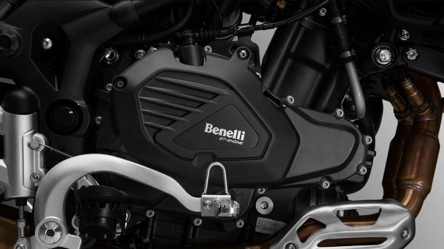 Benelli trk 552x mới gây ấn tượng hơn với thiết kế mới và công nghệ cải tiến - 4