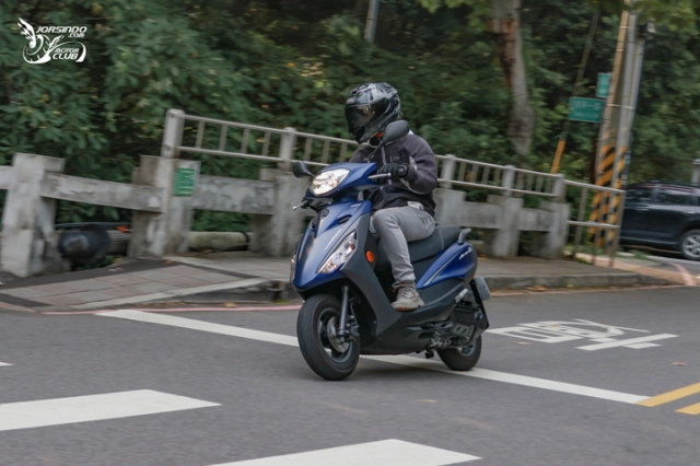 Cận cảnh yamaha axisz - giá bán không hề rẻ nhưng trang bị toàn hàng tối cổ - 41