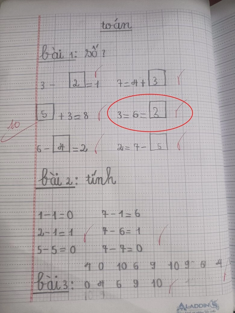 Con khoe được điểm 10 toán tròn trĩnh mẹ càng xem kĩ bài lại càng thấy hoang mang - 2