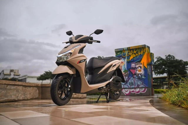 Yamaha mio gravis 2024 khiến giới truyền thông bất ngờ vì kiểu dáng hao hao vario - 9