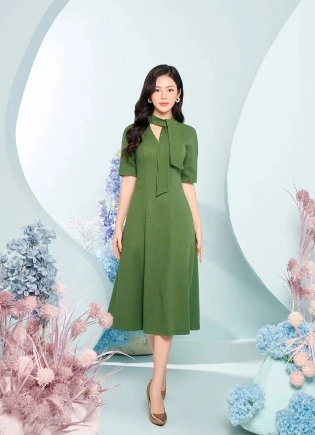 10 outfit mang lại may mắn tài lộc với người mệnh mộc - 6