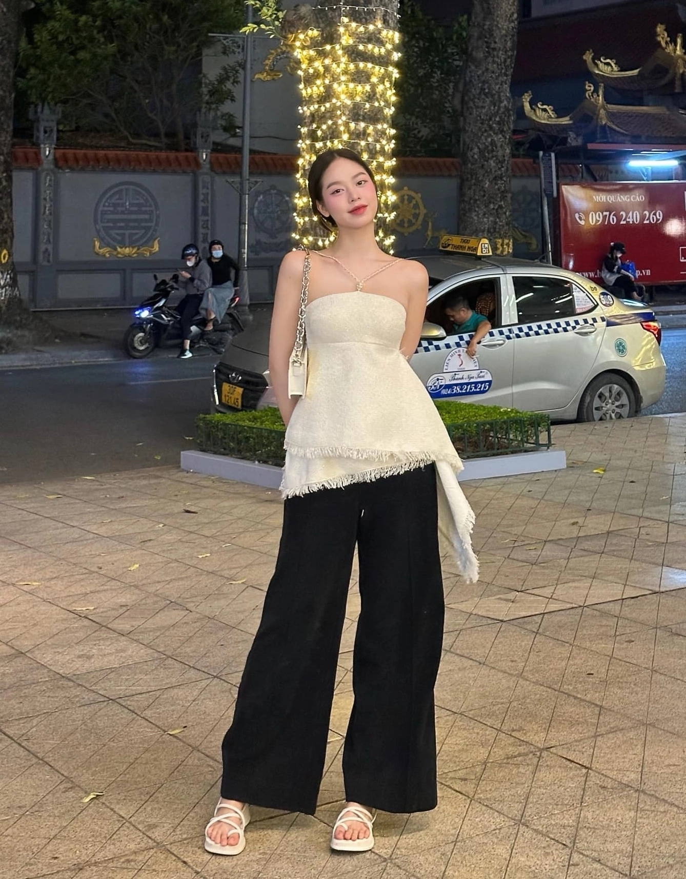 3 mỹ nhân việt mặc đồ chợ mà sang chảnh như hàng hiệu người cuối cùng sắm váy giá rẻ ai cũng mua được - 6