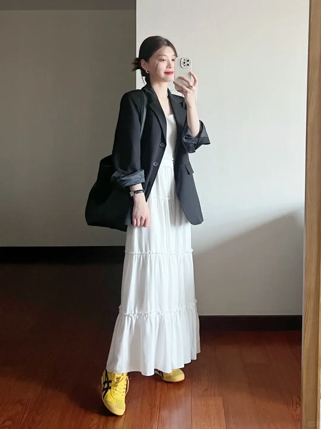 3 ý tưởng diện áo blazer chân váy mùa xuân đẹp mãn nhãn đến nỗi bạn cũng phải xuýt xoa trước diện mạo của chính mình - 1