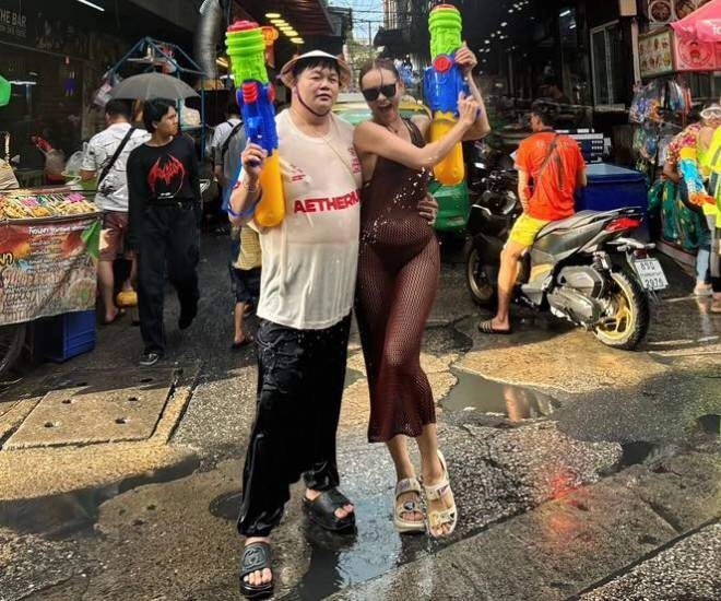 Á hậu việt sang thái lan chơi té nước mặc váy ảo ảnh như lưới đánh cá ở trong nước cũng quyến rũ chẳng kém - 2
