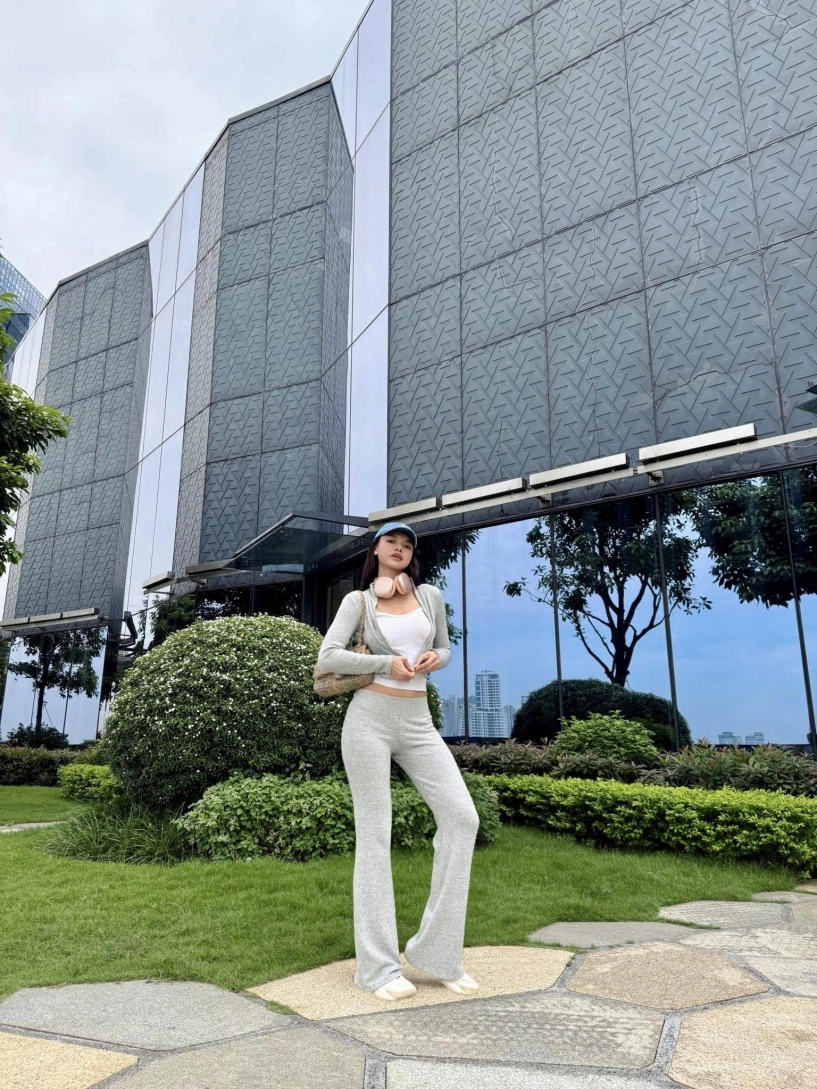 Á hậu việt sang thái lan chơi té nước mặc váy ảo ảnh như lưới đánh cá ở trong nước cũng quyến rũ chẳng kém - 10