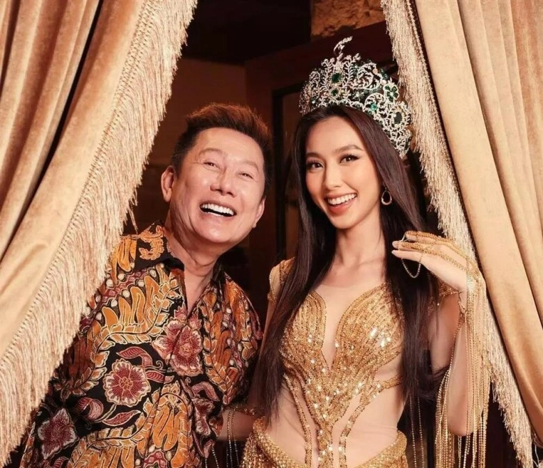 Ba nuôi của hoa hậu thuỳ tiên nắm giữ bản quyền miss universe thái lan cộng đồng mạng dậy sóng - 4