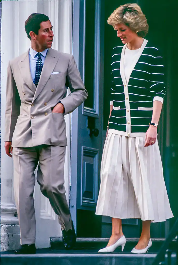 Bắt trend phong cách preppy chất như jisoo đây là những outfit đậm chất con nhà giàu giúp chị em vừa trẻ trung vừa sang chảnh - 4