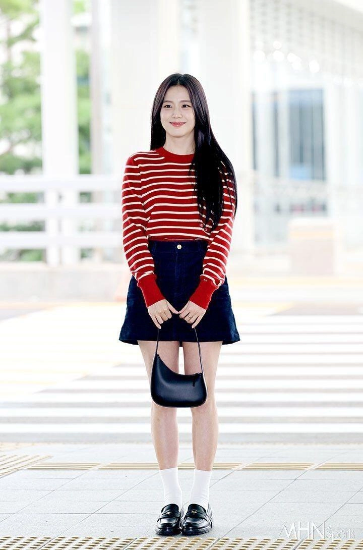Bắt trend phong cách preppy chất như jisoo đây là những outfit đậm chất con nhà giàu giúp chị em vừa trẻ trung vừa sang chảnh - 9