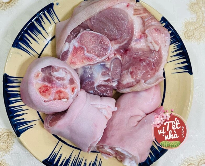 Canh móng giò thập cẩm đổi vị cho bữa cơm ngày tết - 2